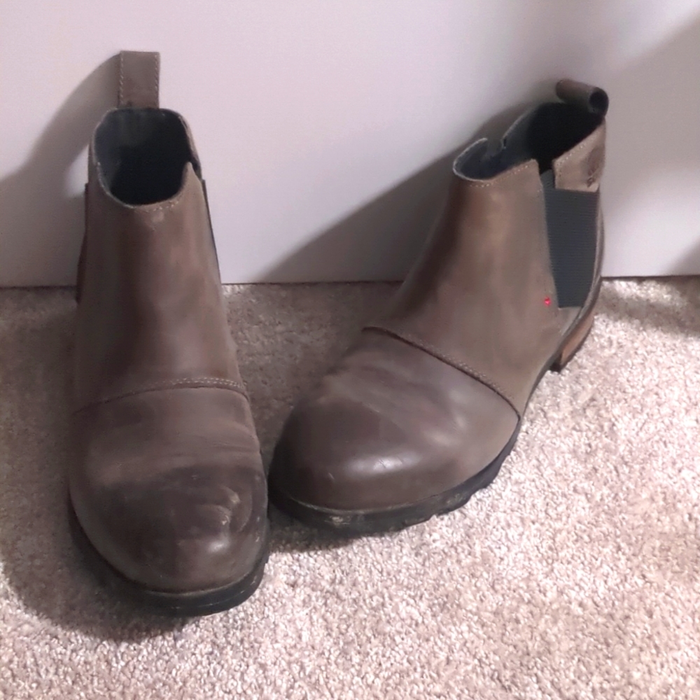 Sorel soft brown bootie